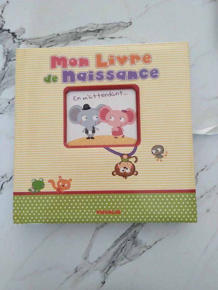 Livre de naissance - photo numéro 1