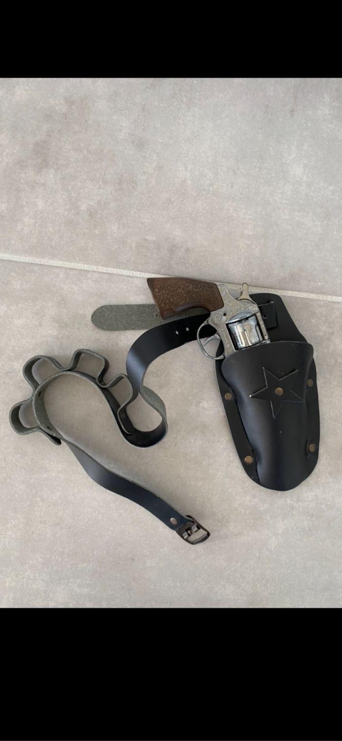 Jouet pistolet avec ceinture - photo numéro 2