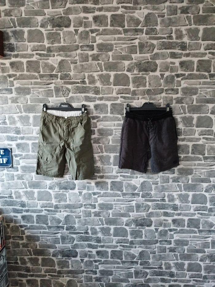 Lot 2 shorts taille 10 ans - photo numéro 1