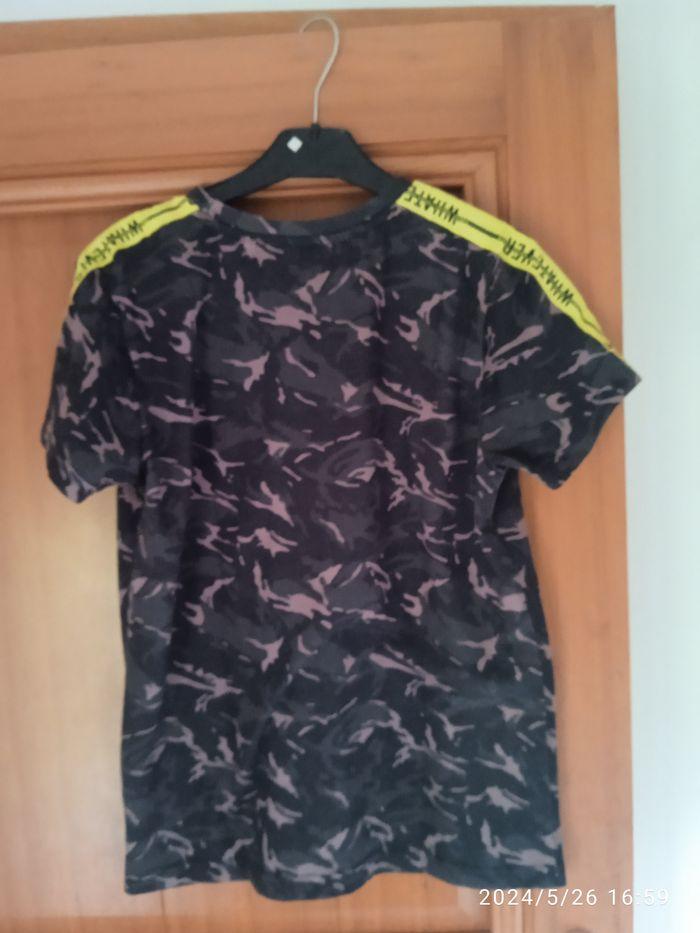 Tee shirt " primark " camouflage  11-12 ans - photo numéro 2