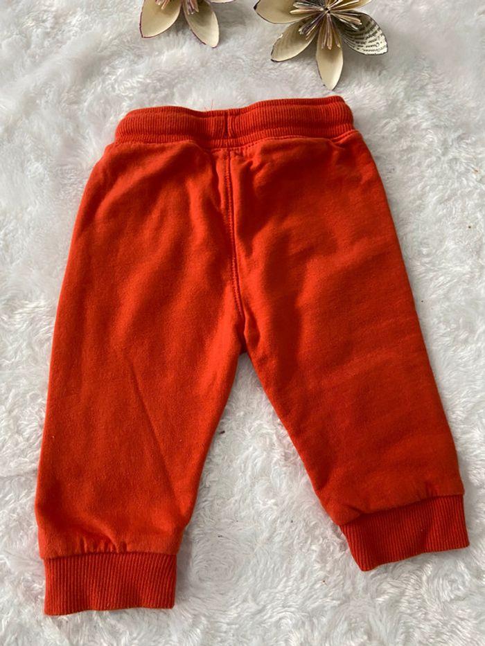 pantalon jogging orange Kiabi 6 mois 68 cm comme neuf - photo numéro 4