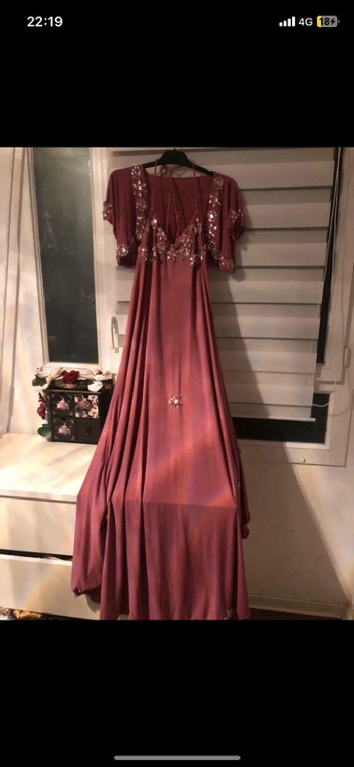 Robe habillée. Tenue de fêtes . Taille L - photo numéro 1