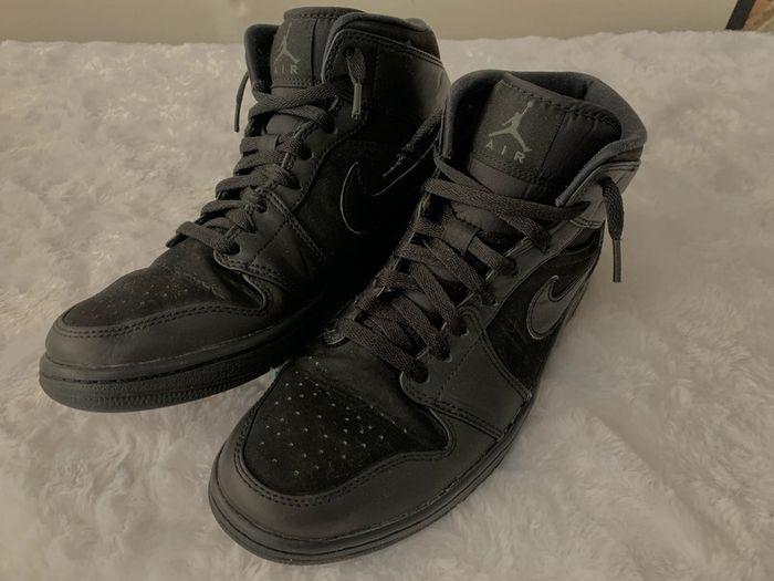 Baskets Nike Air Jordan 1 Mid Noir  42,5 tbe - photo numéro 8