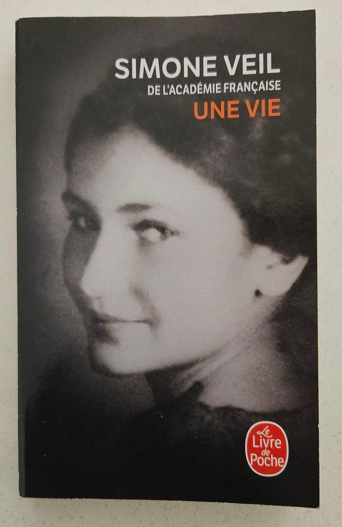 Livre Une vie de Simone Veil - photo numéro 1