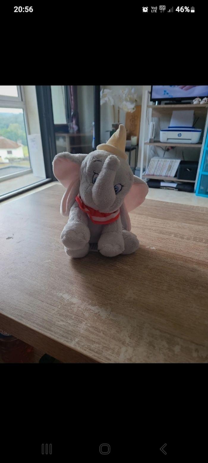 Peluche Disney Dumbo - photo numéro 1