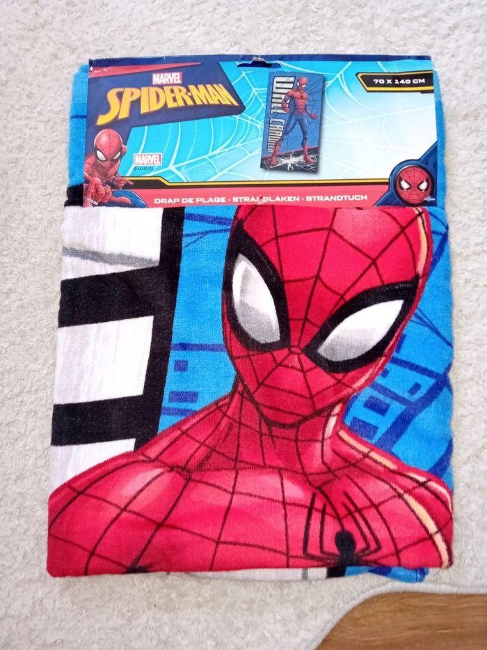 Serviette de bain  spiderman - photo numéro 2