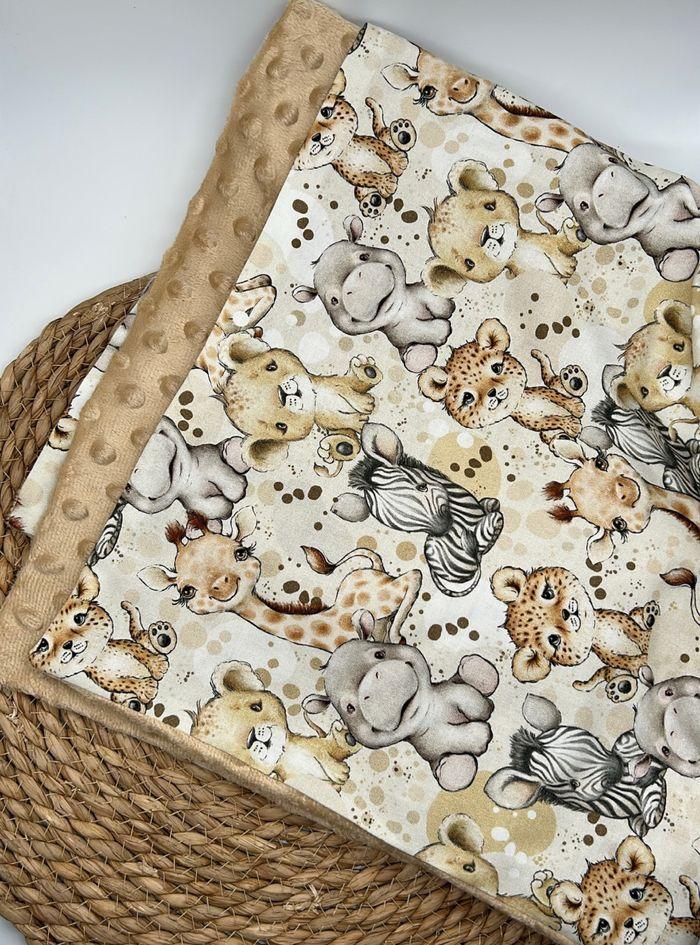 Couverture animaux mignons beige fait main