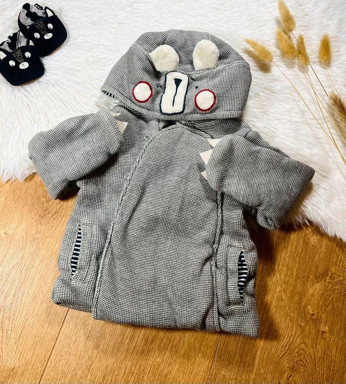 Manteau gris à capuche - photo numéro 1