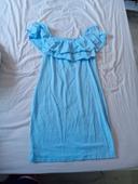 Robe taille M bleu ciel neuve