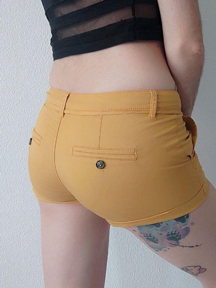 Mini short jaune moutarde / Jennyfer - 34/XS - photo numéro 4