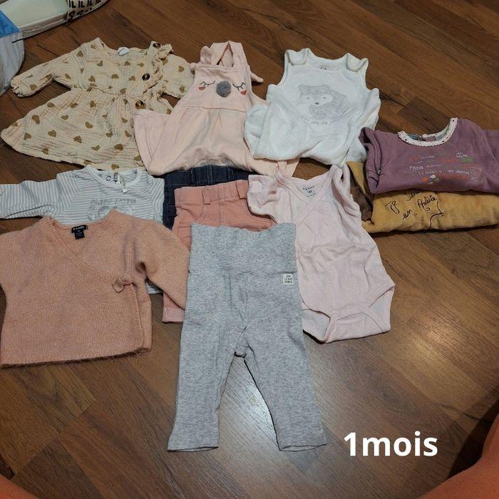 Lot vêtements bébé fille - photo numéro 2