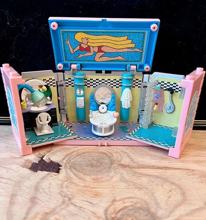 Polly pocket Bluebird 1999 - sans figurine et sans accessoires supplémentaires - photo numéro 1