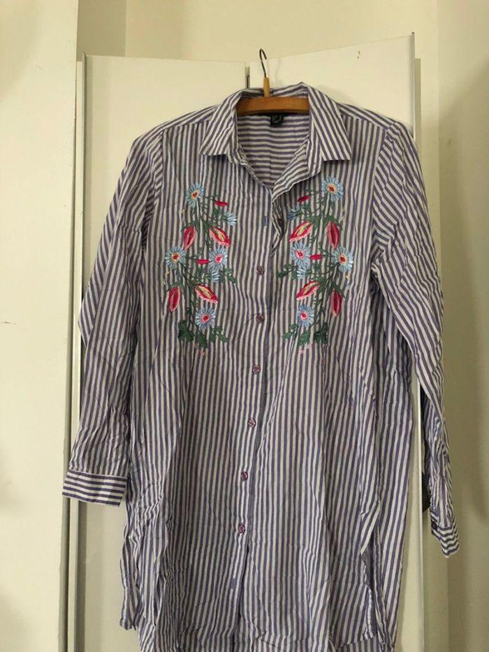 Chemise longue tunique . Taille 30 - photo numéro 1