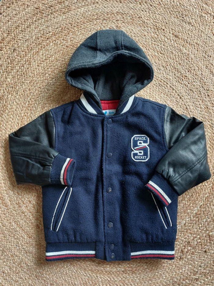 Blouson à capuche garçon 5 ans - photo numéro 1