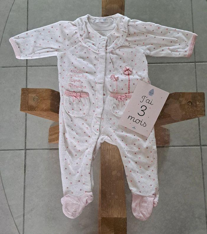 Pyjama bébé fille taille 3 mois - photo numéro 1