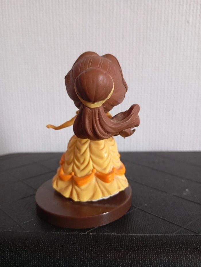 Figurine Belle en robe de bal Disney - photo numéro 3