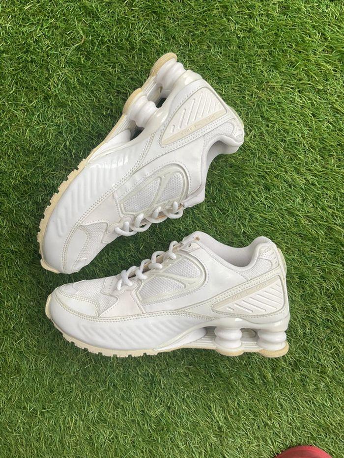 Nike shox enigma 9000 triple White size 36 - photo numéro 1