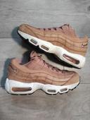 Basket Nike air max 95 femme pointure 38 parfait état Camel dusted clay