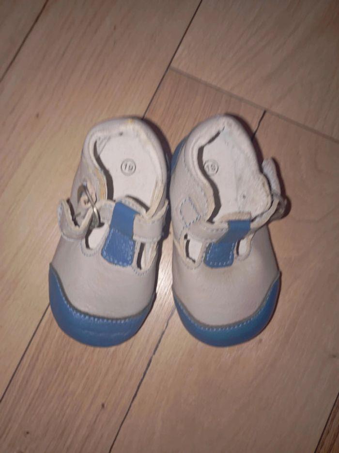 Chaussure enfant taille 19 - photo numéro 3