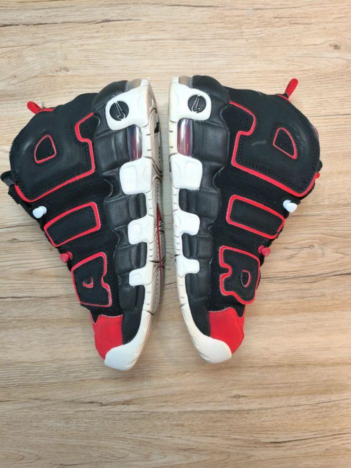 Baskets Nike uptempo gs red toe pointure 39 très peu portées avec boîte d'origine - photo numéro 4