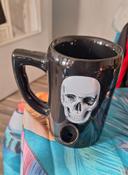 Grand mug  tete de mort en relief