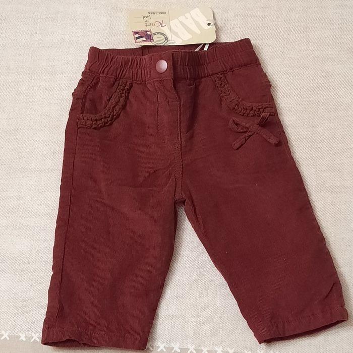 Joli petit pantalon velours faim Bordeaux framboises jamais porté - photo numéro 1