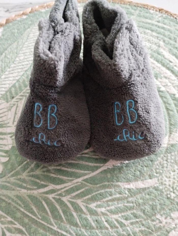 Chaussons neufs bébé - photo numéro 1