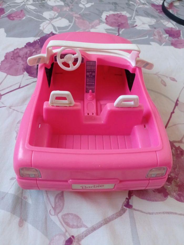 Voiture barbie rose. - photo numéro 2