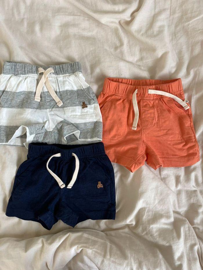 Lot 3 shorts gap baby - photo numéro 1