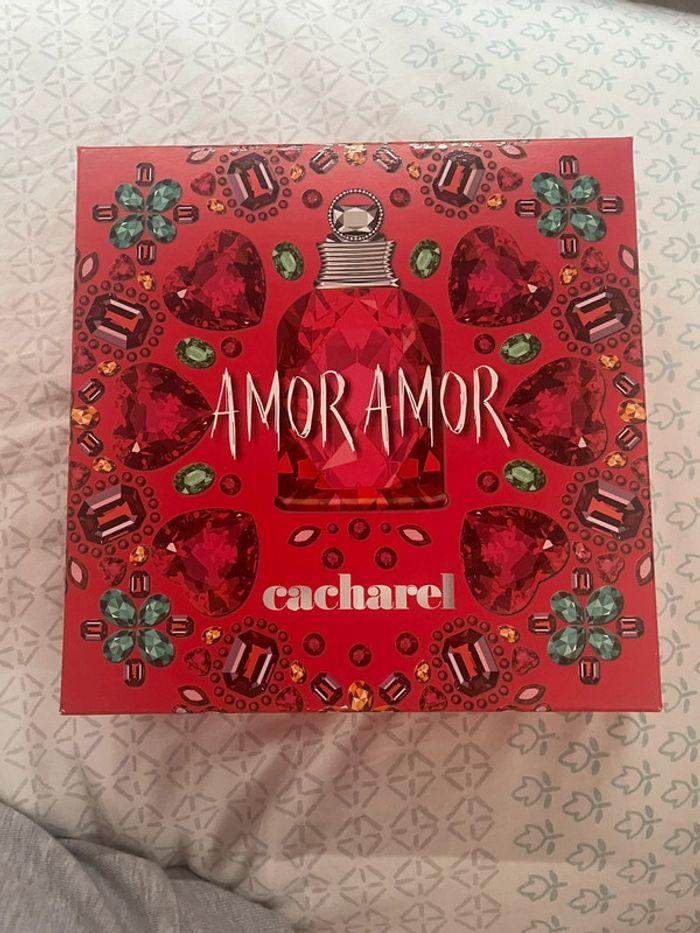 Coffret de parfum amor amor - photo numéro 1