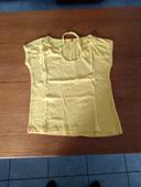 T-shirt jaune