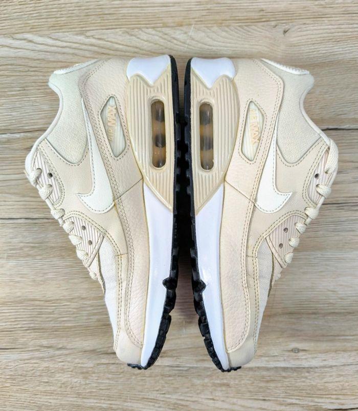 Baskets Nike air max 90 beige pointure 37.5 sans boîte - photo numéro 3