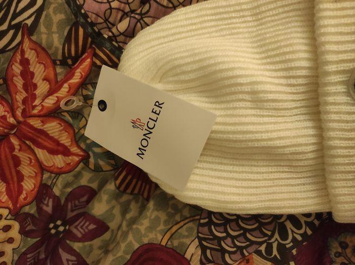 Bonnet Moncler blanc neuf avec étiquette - photo numéro 2