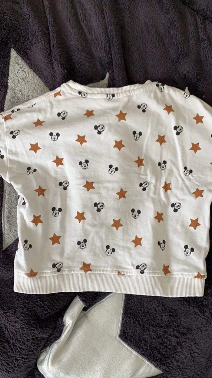 Sweat Mango kids, Disney imprimé Mickey et étoile dorées, 5 ans, en bon état - photo numéro 7