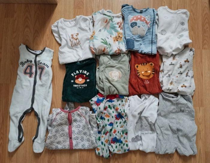 Lot pyjamas velours 12 mois - photo numéro 1