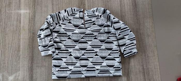 Pull noir et blanc pour fille taille 6 ans - photo numéro 2