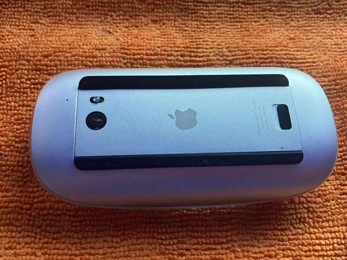 Souris Apple Magic Mouse - photo numéro 1