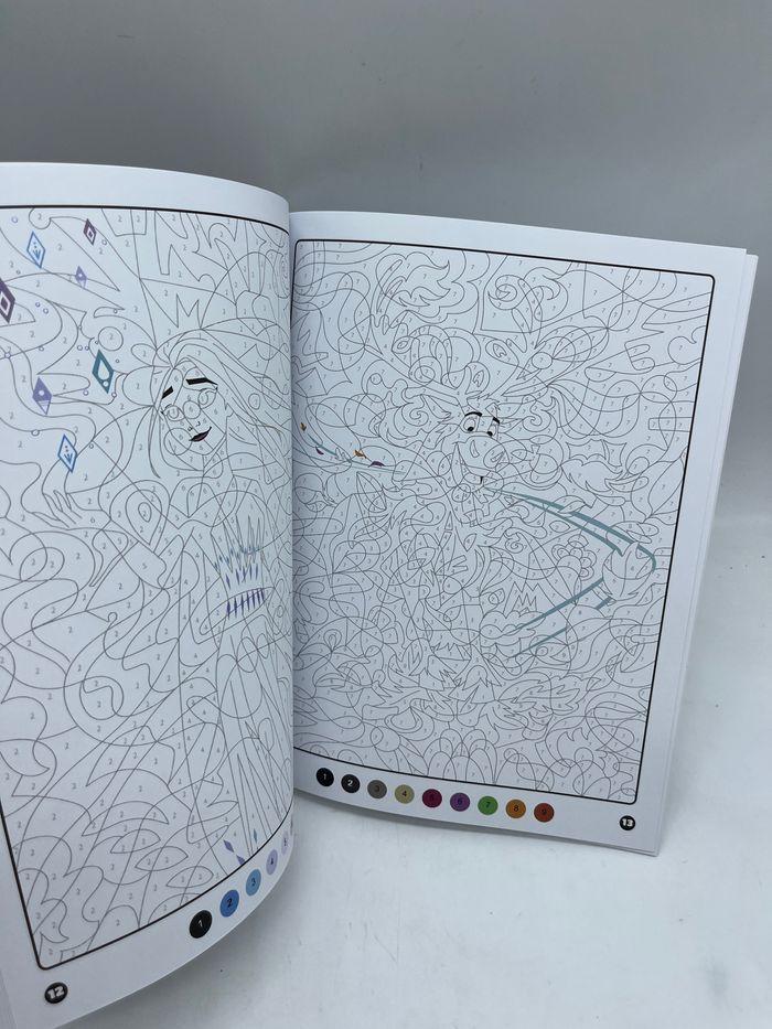 Livre d’activités les ateliers Coloriages magique  à colorier Disney spécial princesses La reine des neiges Modèle cherche et trouve Neuf (Copier) - photo numéro 2