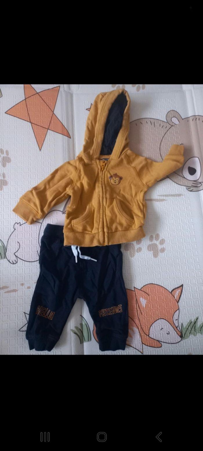 Ensemble veste zip à capuche + pantalon - photo numéro 1