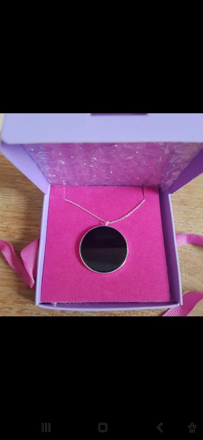 Collier argent noir rond