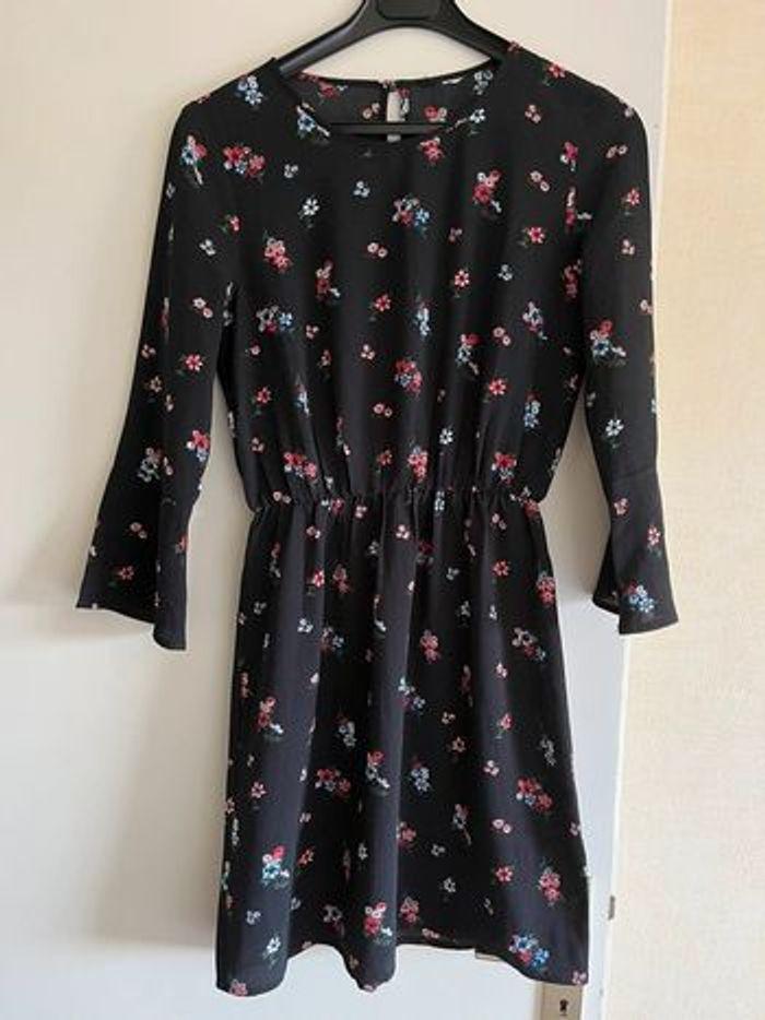 Robe noire fleurie taille XS H&M - photo numéro 15