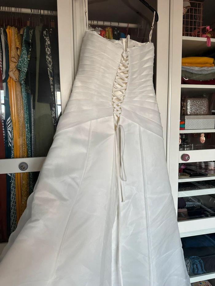 Robe de mariée et son jupon - photo numéro 9