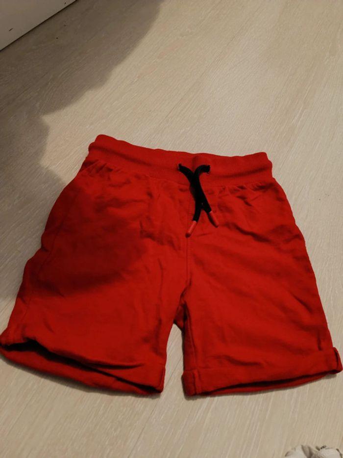 Short rouge TAO 5 ans - photo numéro 1