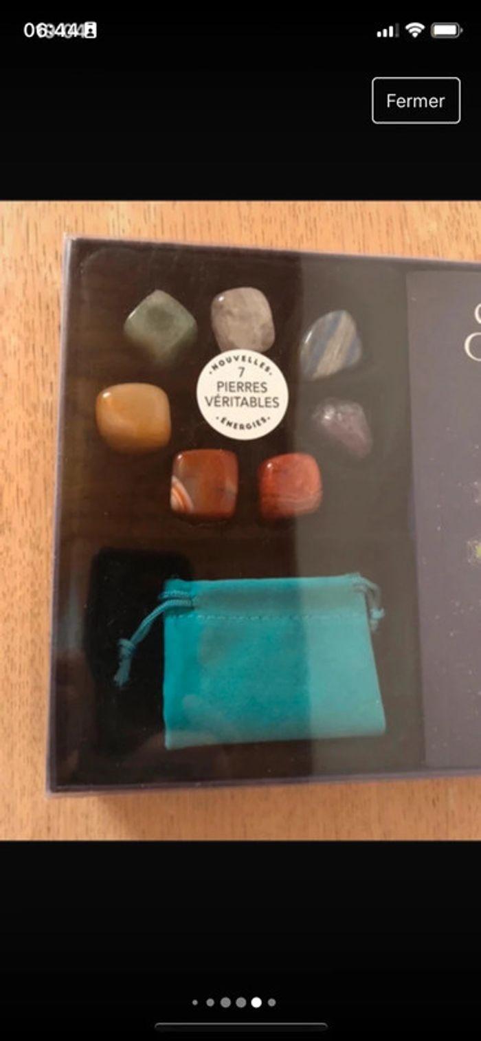 Coffret chakras et cristaux rare neuf  7 pierres véritables - photo numéro 1