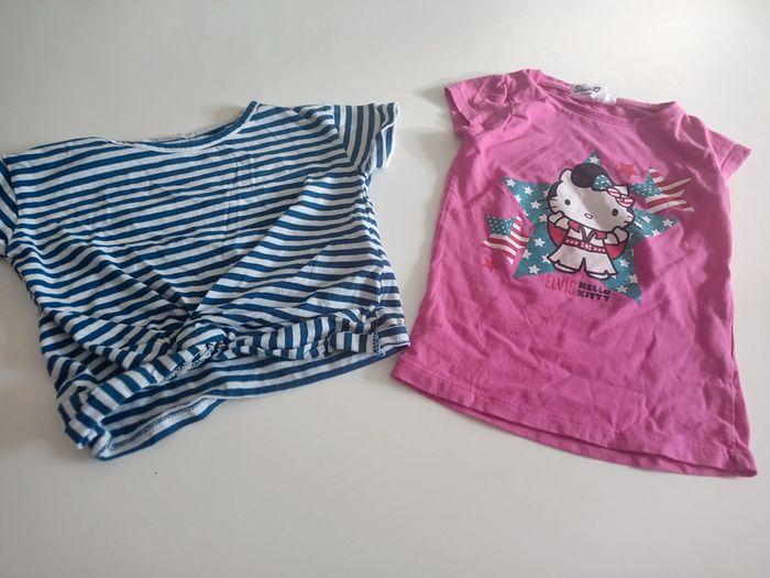 Lot de 2 t-shirts fille 4 ans tbe - photo numéro 1