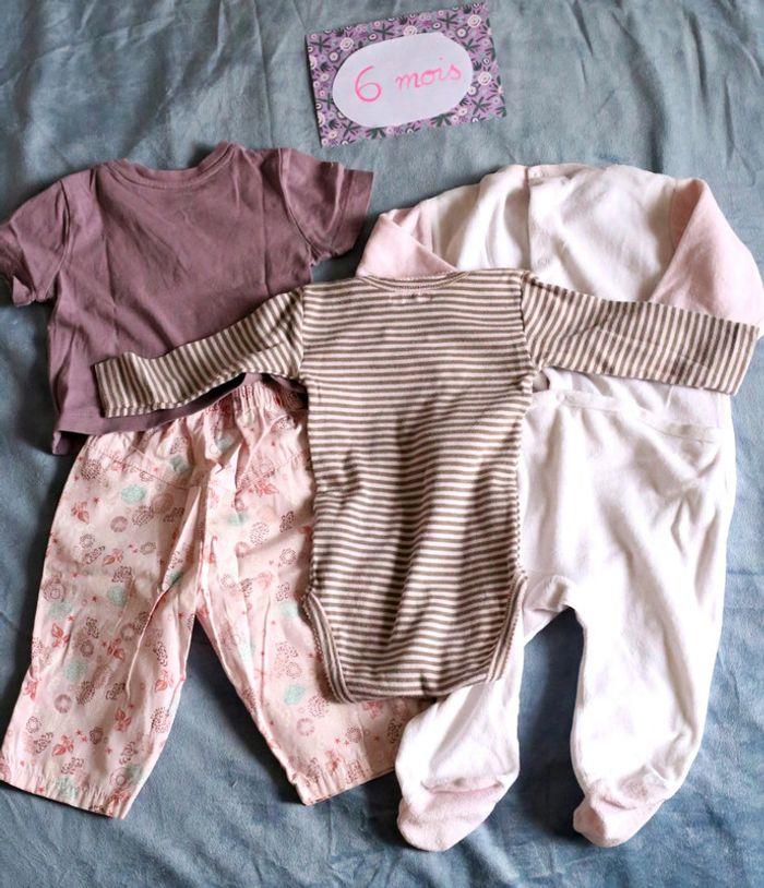 Lot 6 mois t-shirt Bout'chou mauve + pantalon rose +body rayures + pyjama blanc et rose - photo numéro 5