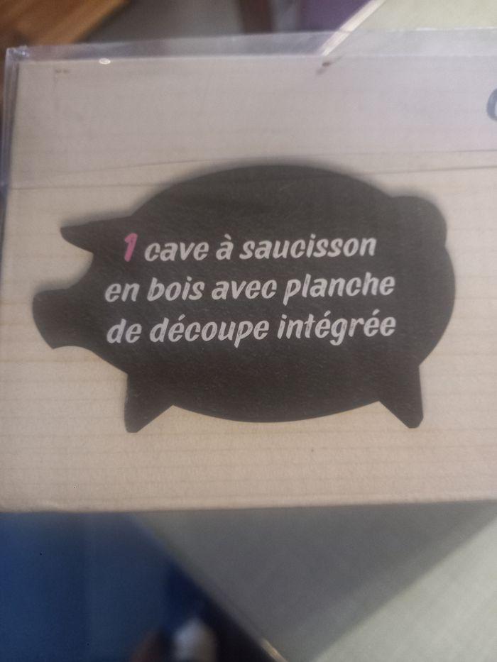 Cave à  saucisson - photo numéro 3