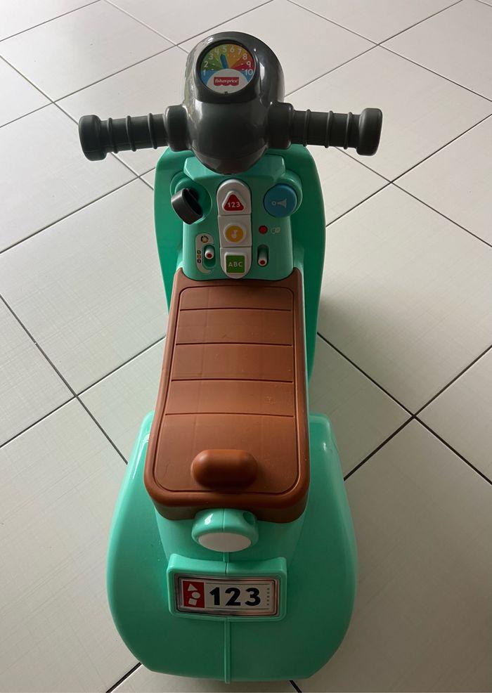 Scooter d’éveil Fisher Price - photo numéro 2