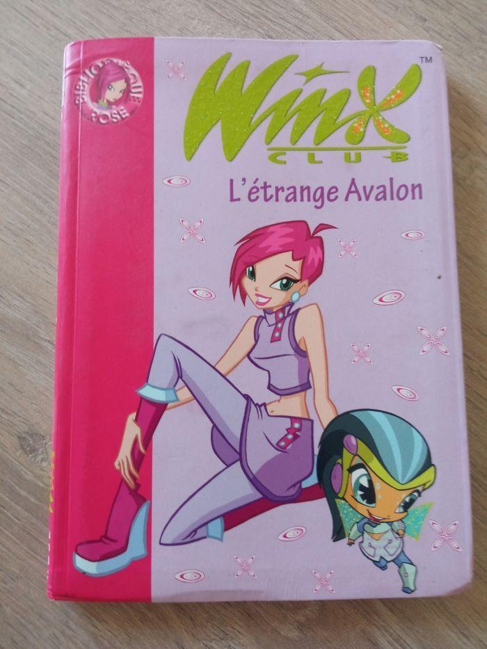 🌸 livre Winx L'étrange Avalon 🌸 - photo numéro 1