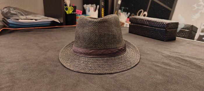 Trés beau Chapeau gris foncé 3e - photo numéro 2